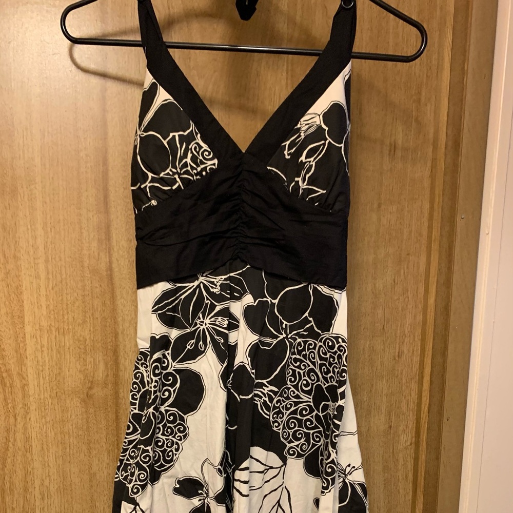 ♥️Ruby Rox Floral Halter Sundress - Picture 3 of 11